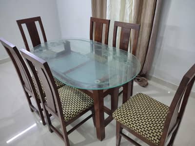 Dinning table with glass top