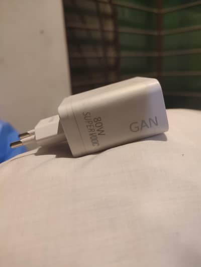 80W GAN SuperVOOC Fast Charger — New Unused