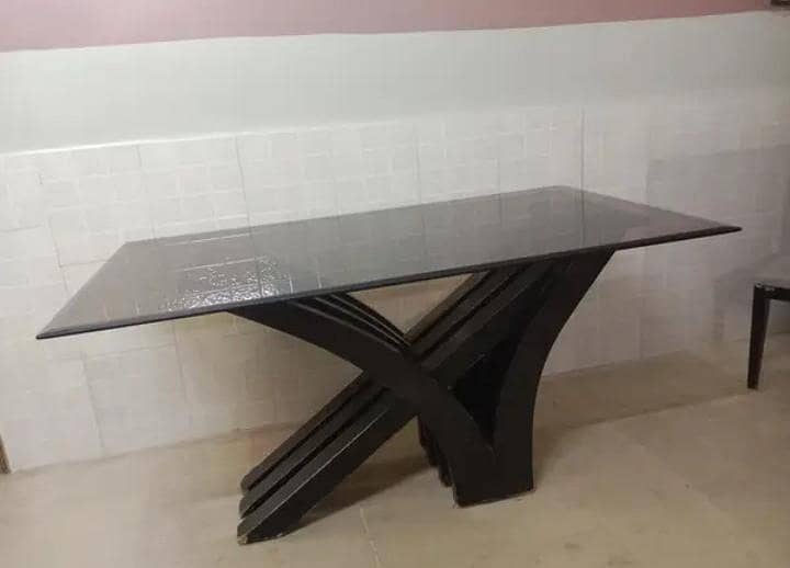 DINING TABLE FOR 6 PRSN 4