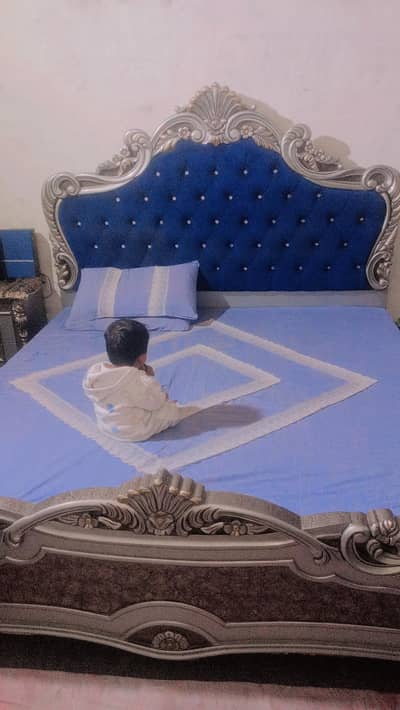 bed with metres
