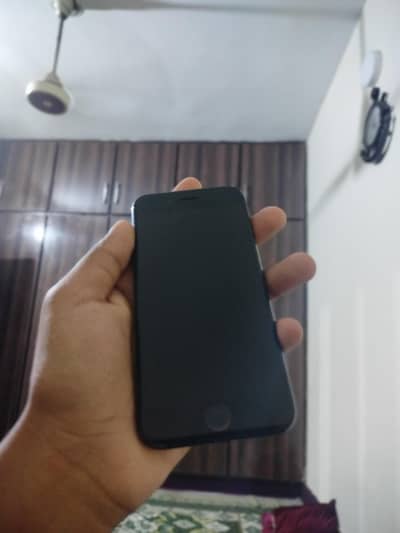 Apple iPhone 7