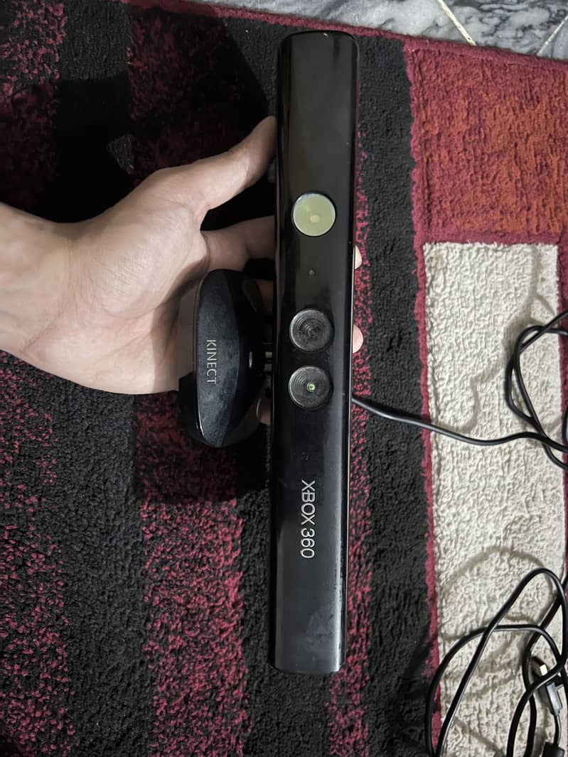 Xbox 360 Kinect Sensor + Original Kinect CD Bundle 0