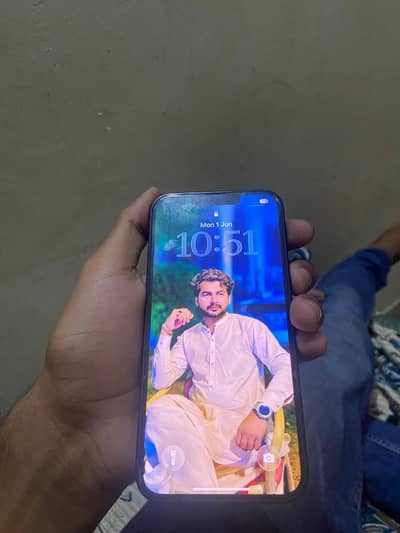Apple iPhone 13