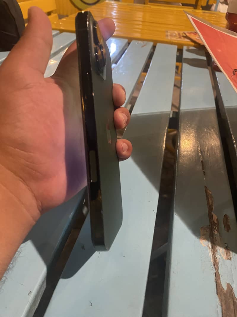 Iphone 13 pro max 4