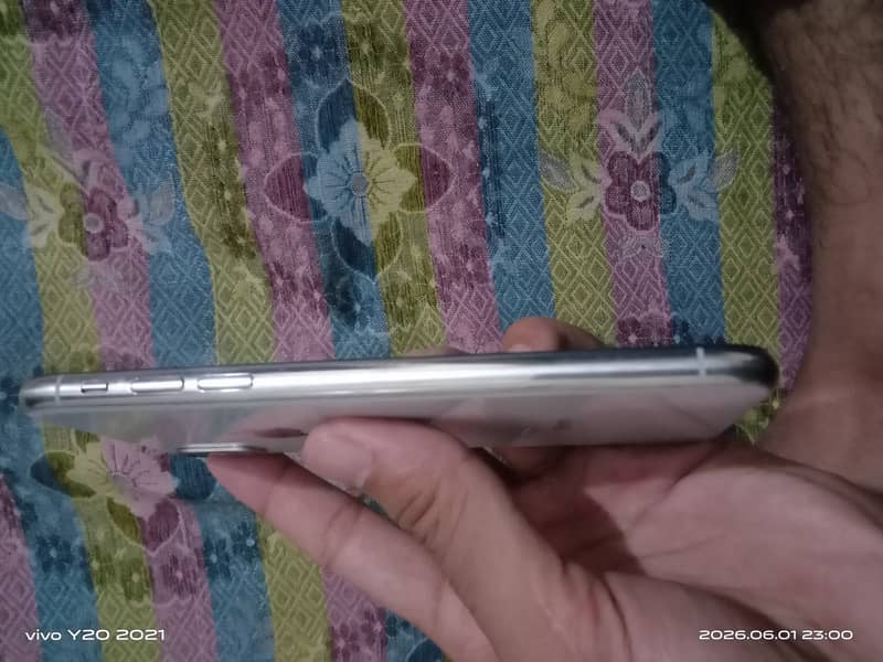 Apple iPhone X 0