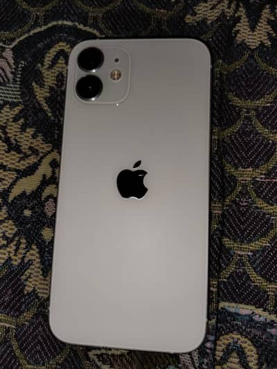 Apple iPhone 12