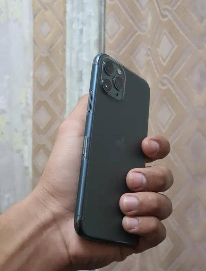 iPhone 11 PRO 3