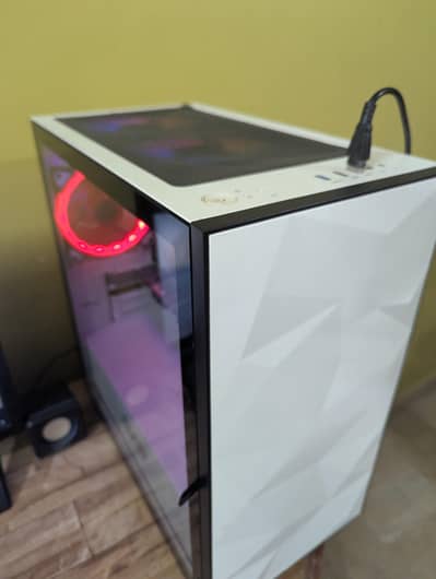 gaming PC whit RGB case