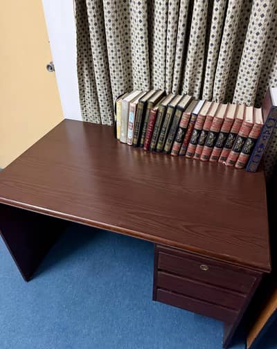 study table for sale with good condition