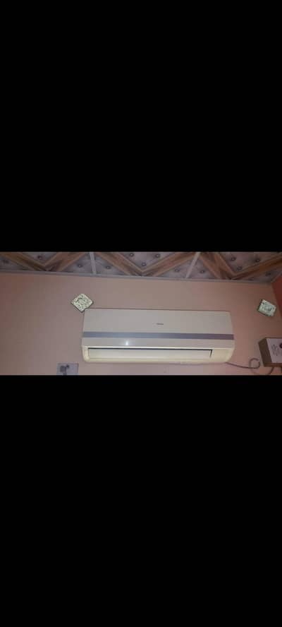 Haier 1 ton split Ac 10/8 condition urgent Sale