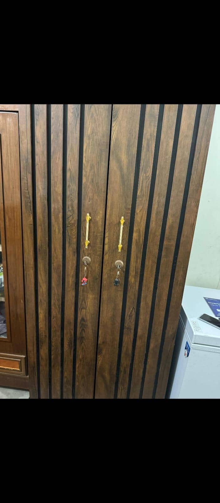 bed & cupboard 1