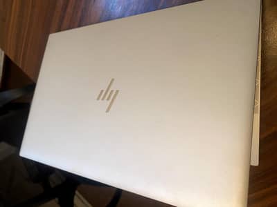 Hp elitebook Ryzen 5 pro 845 g8
