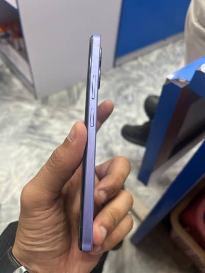 Vivo Y17s