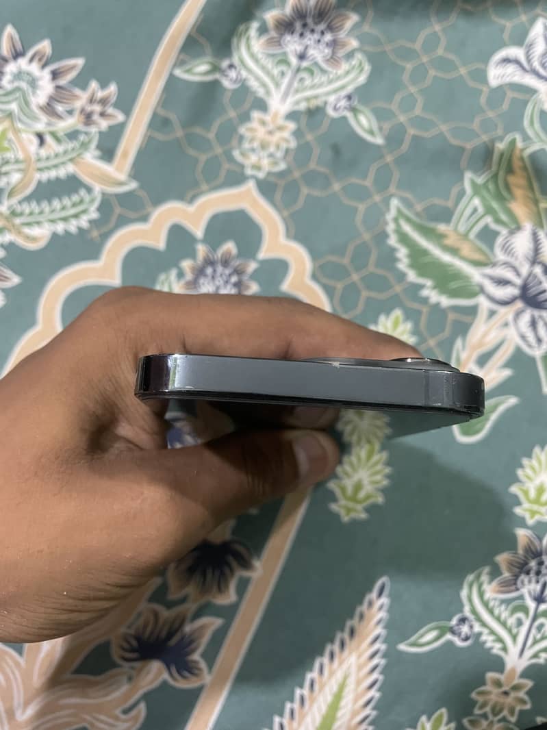 Iphone 13 pro 4