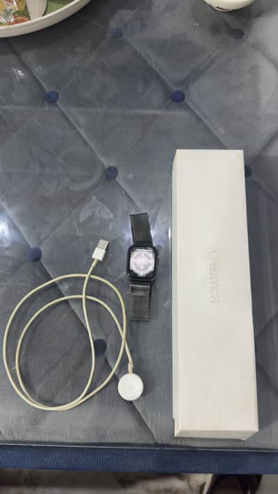 Apple watch series 4 44mm complete box