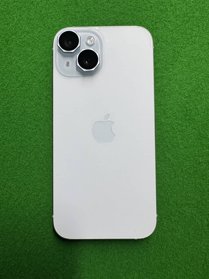 iPhone 15 light blue 1