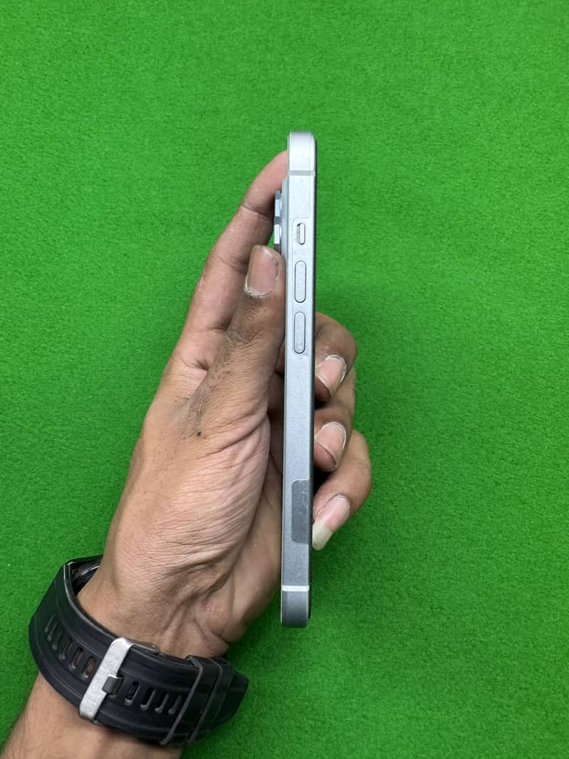 iPhone 15 light blue 2