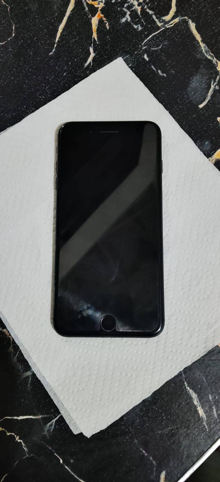 Apple iPhone 7 Plus 2