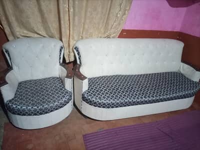 sofa set 3 pies h urgent sale