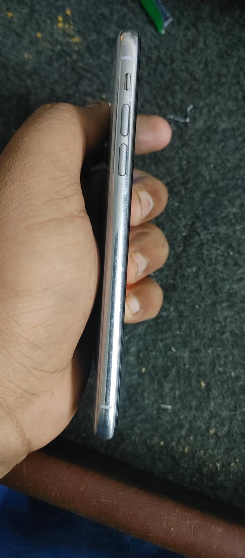 Apple iPhone X 4