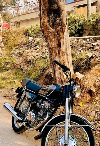 Honda 125 lush condition modified
