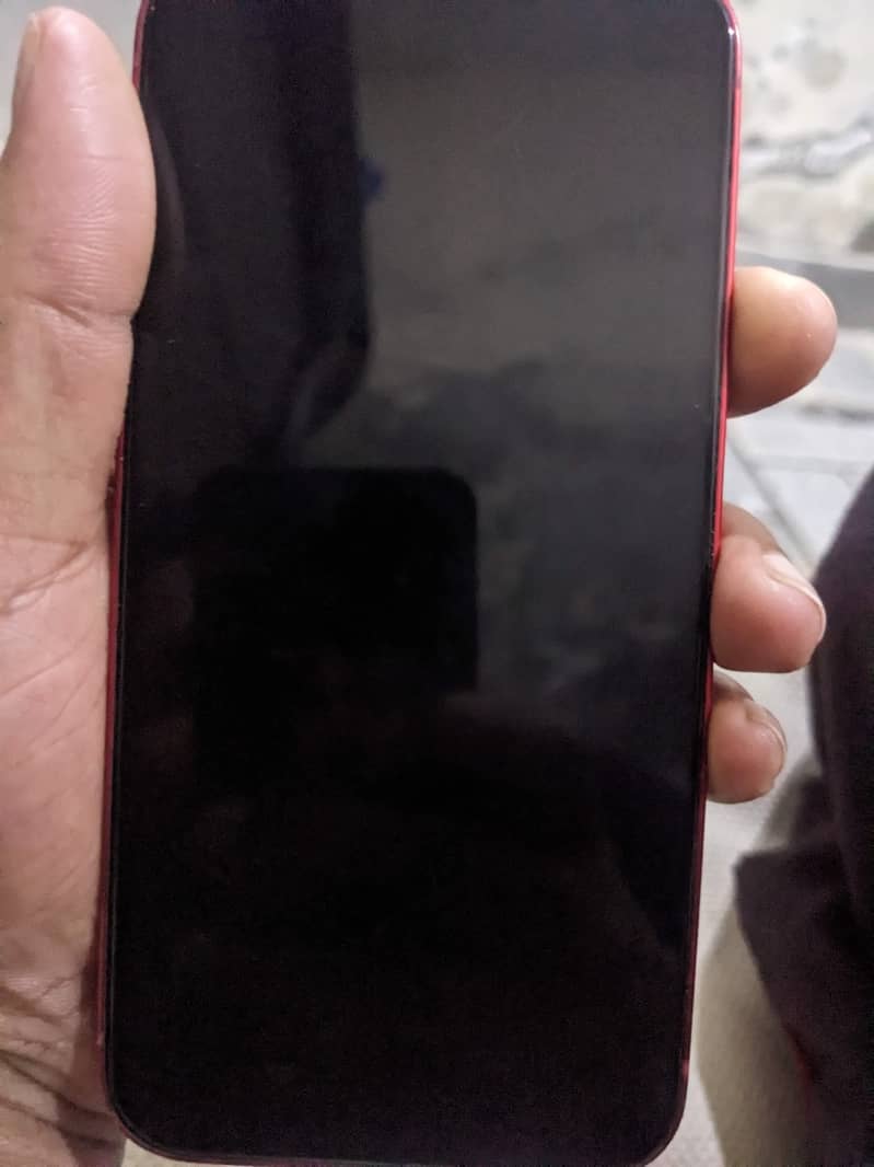 Apple iPhone 13 4