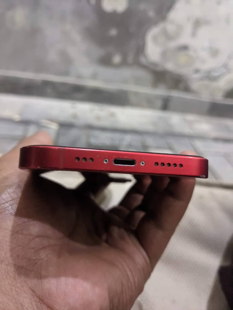 Apple iPhone 13 7