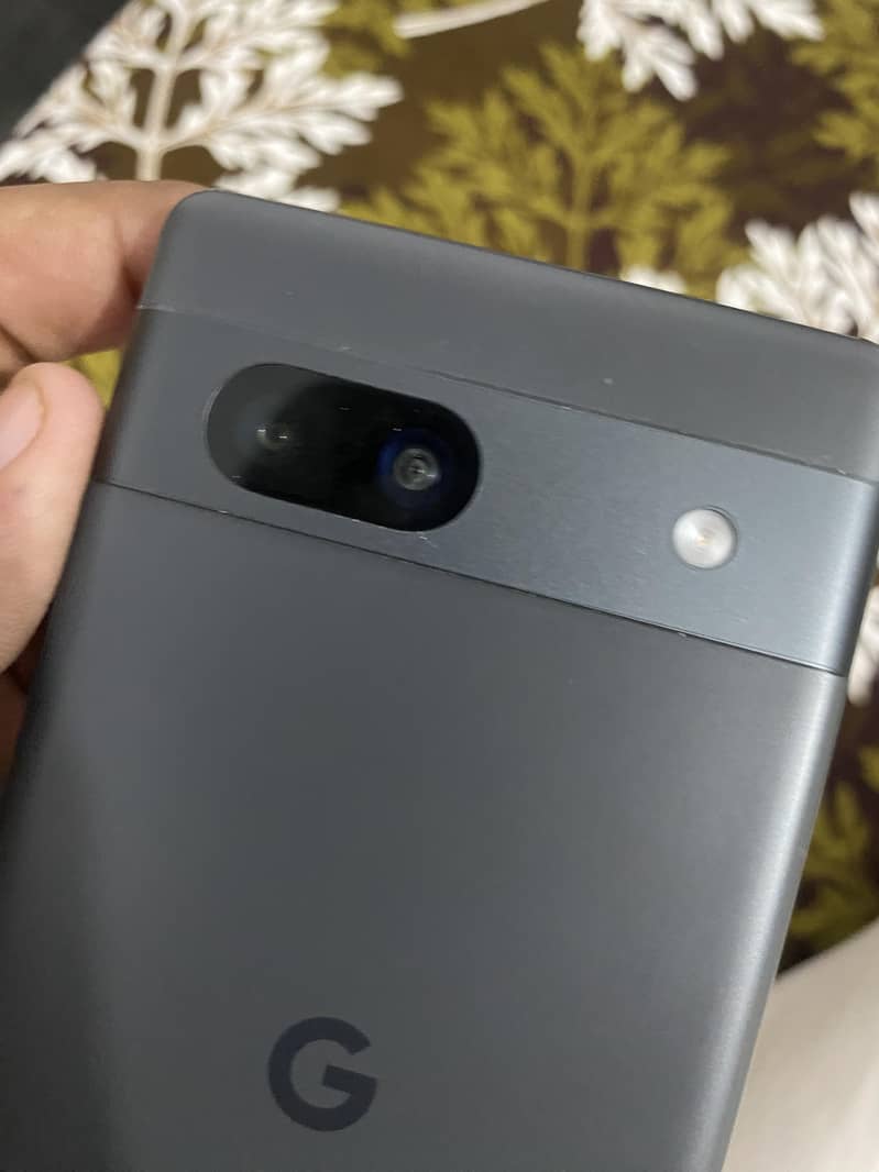 Google Pixel 7a 4