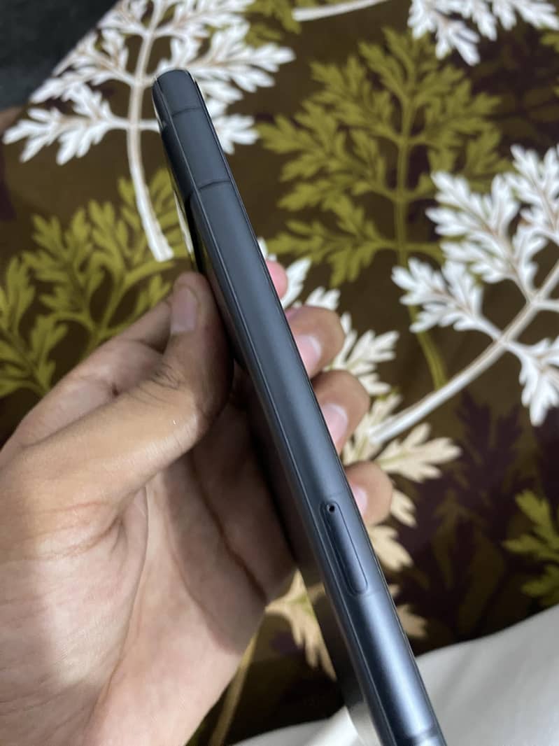 Google Pixel 7a 5