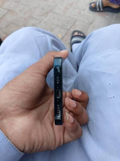 Apple iPhone 14