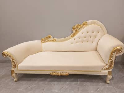 "Luxury Royal Chaise Lounge Sofa | Bridal Sofa | Excellent Condition"