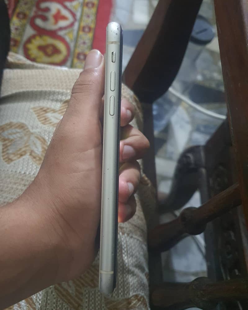 iPhone 11 6