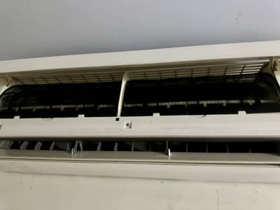 Daiken 1.6T Inverter Hot and Cool Imported