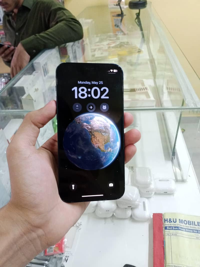 Apple iPhone 12 1
