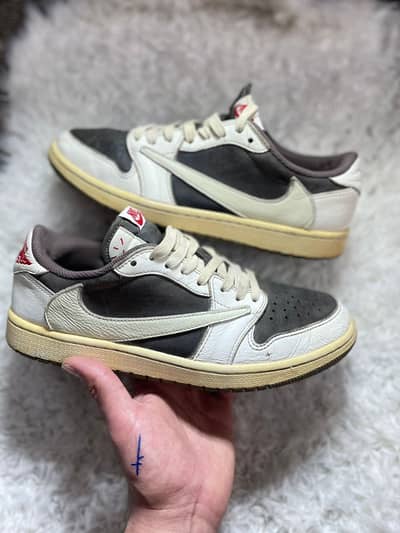Nike Travis Scott reverse mocha