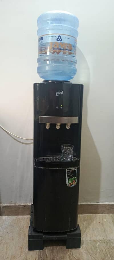 Homage Water Dispenser (Hot & Cold + Fridge) – Excellent Condition