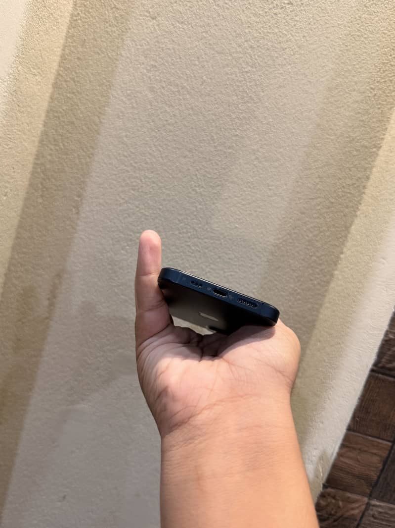 Apple iPhone 13 3