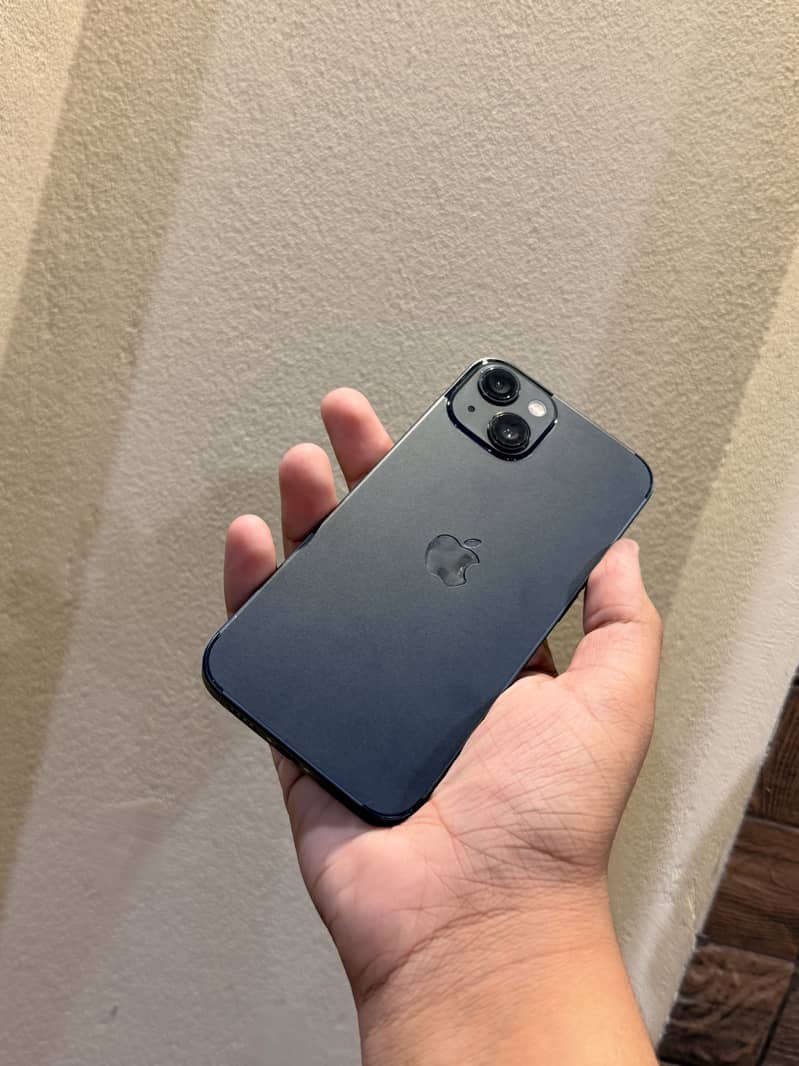 Apple iPhone 13 4