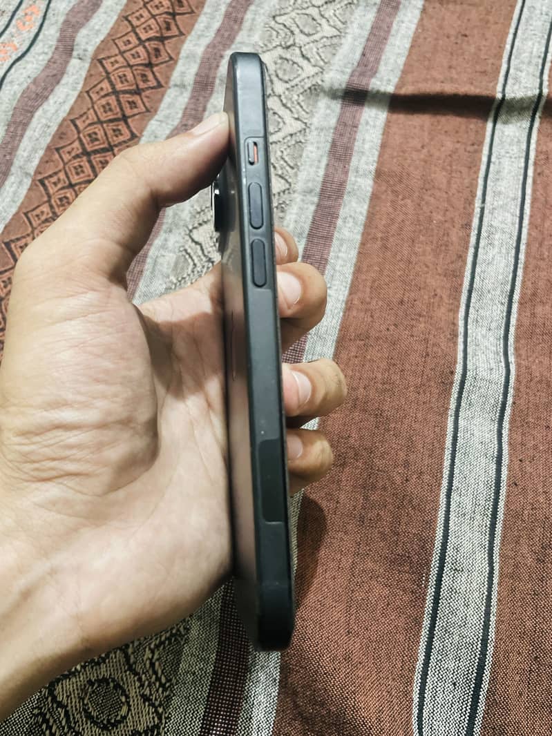 Apple iPhone 15 2