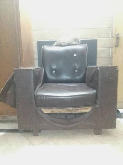 sofa set for sale. . .