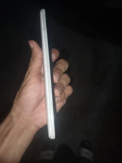10/7 condition 6/128gb duel sim offical pta approved