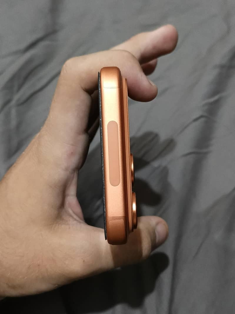 Apple iPhone 17 Pro Max 2