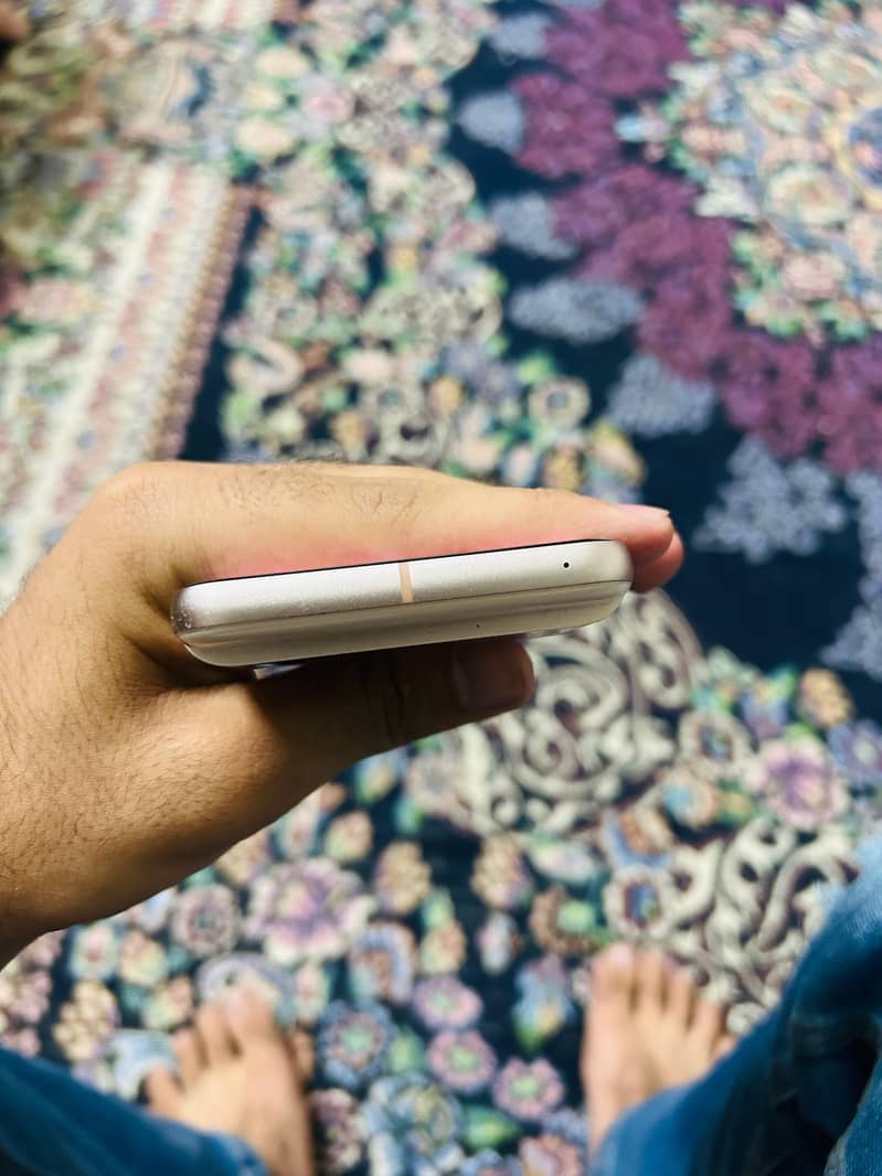 Google Pixel 8 2