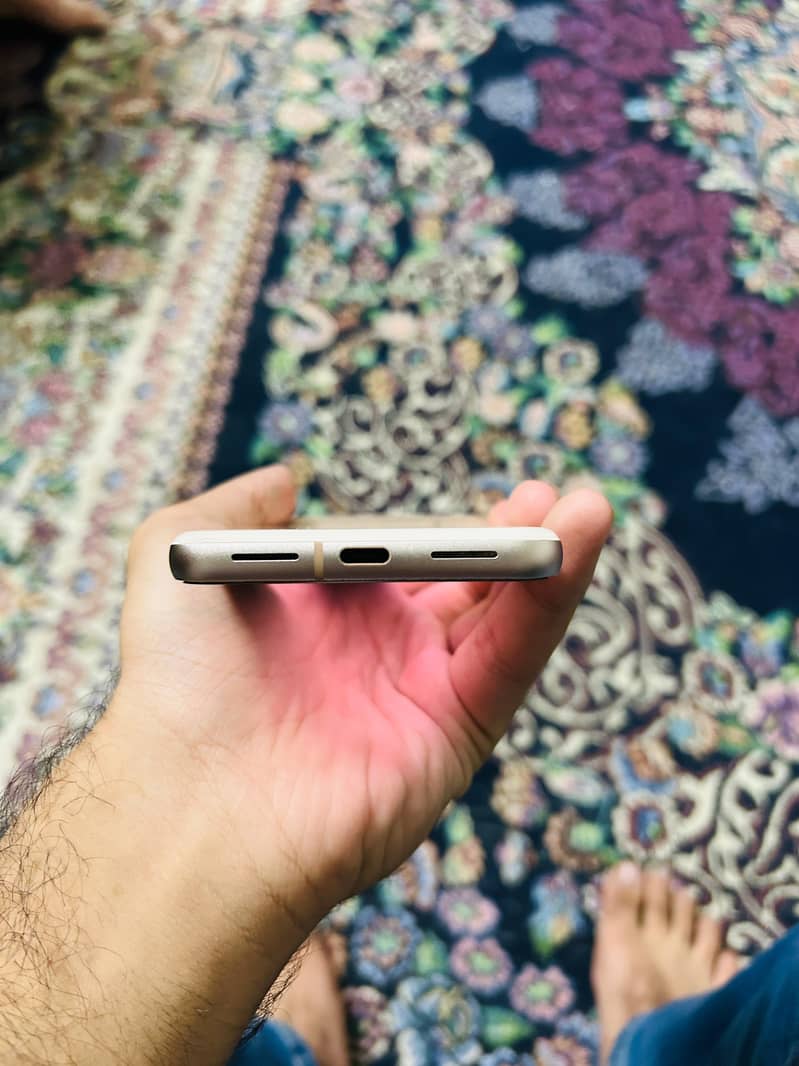 Google Pixel 8 3