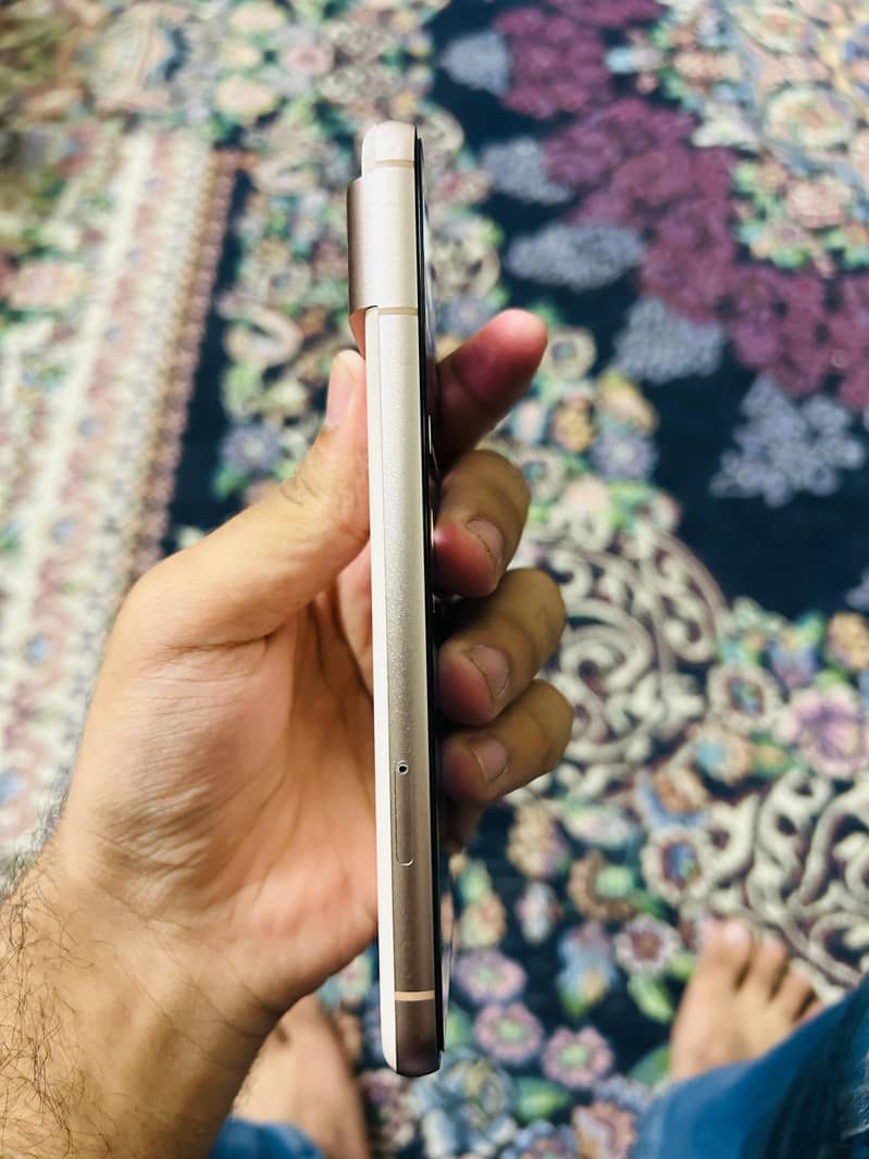 Google Pixel 8 5