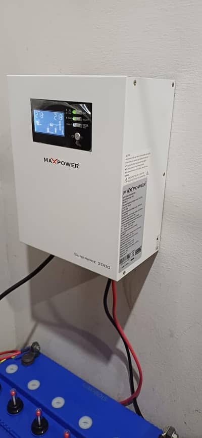 2.2KW SOLAR UPS INVERTER WITH 2 TUBELER BATTERYS HT 1800 185A