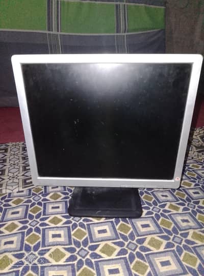 HP SCREEN 19 inch urgent sale