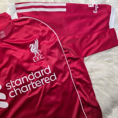 Liverpool Football Kit 25/26 season with shorts large size