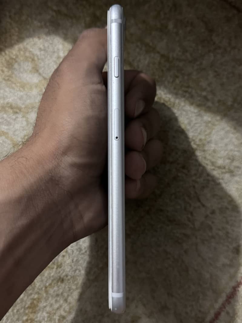 Apple iPhone 8 Plus 2