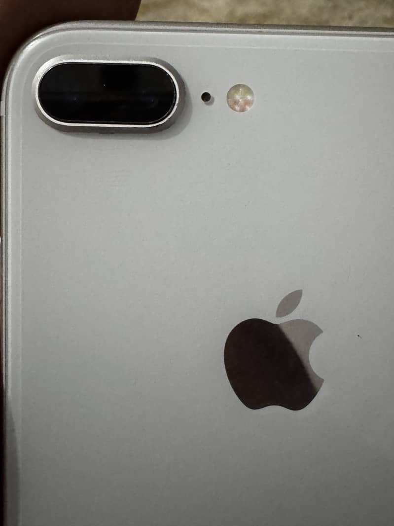 Apple iPhone 8 Plus 7